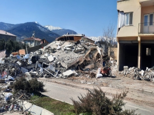 DEPREMZEDELERE DOĞRU DESTEK ADRESİ MARMARİS KAYMAKAMLIĞI