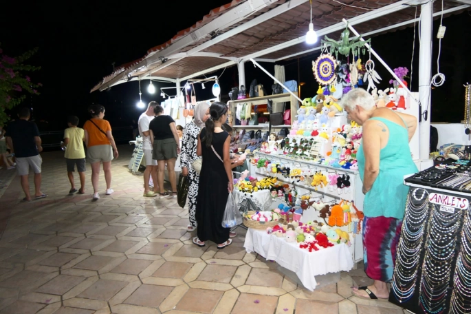 MARMARİS’İN IŞIL IŞIL RENKLİ YÜZÜ KETENCİ SANAT SOKAĞI